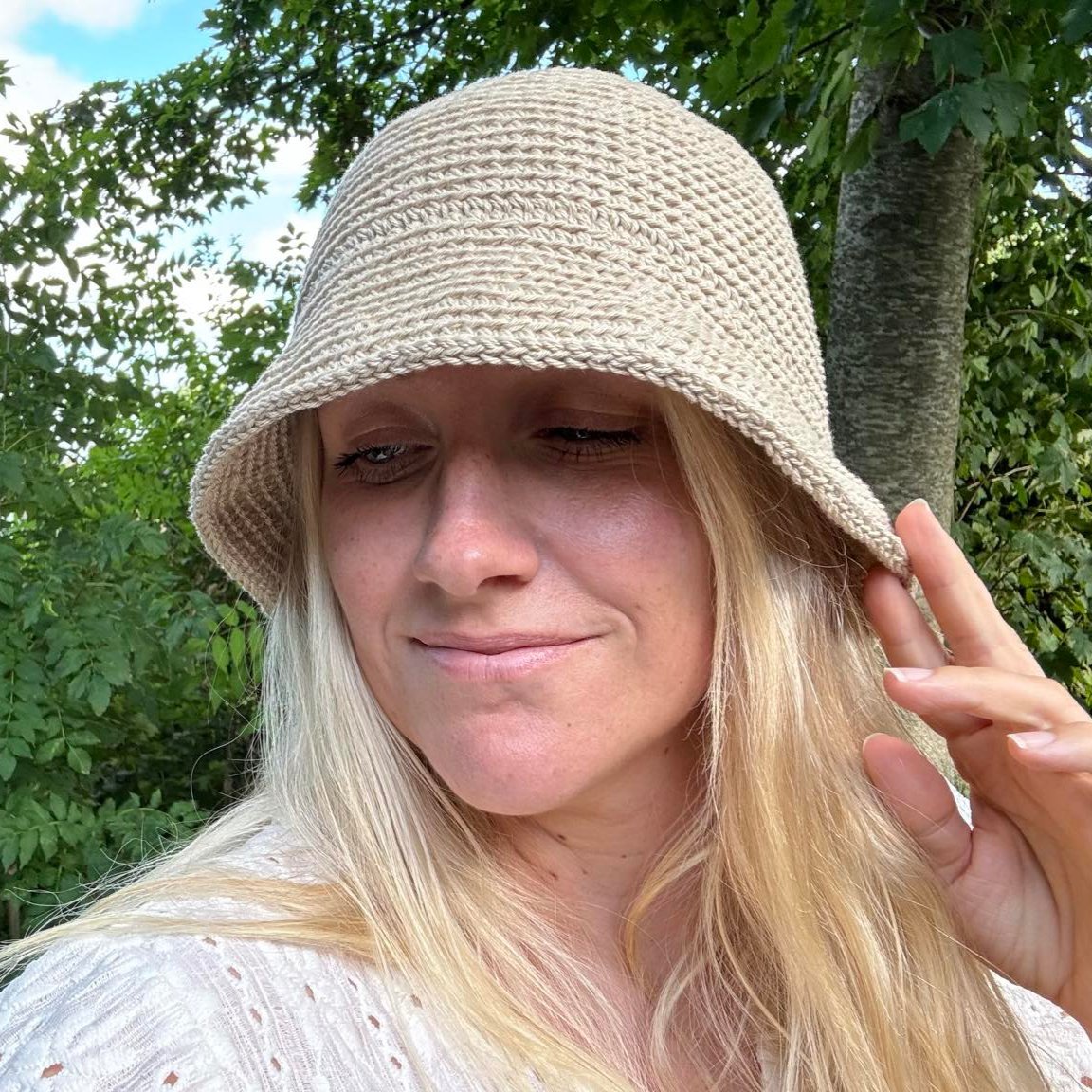 Crocheted Bucket Hat Retro