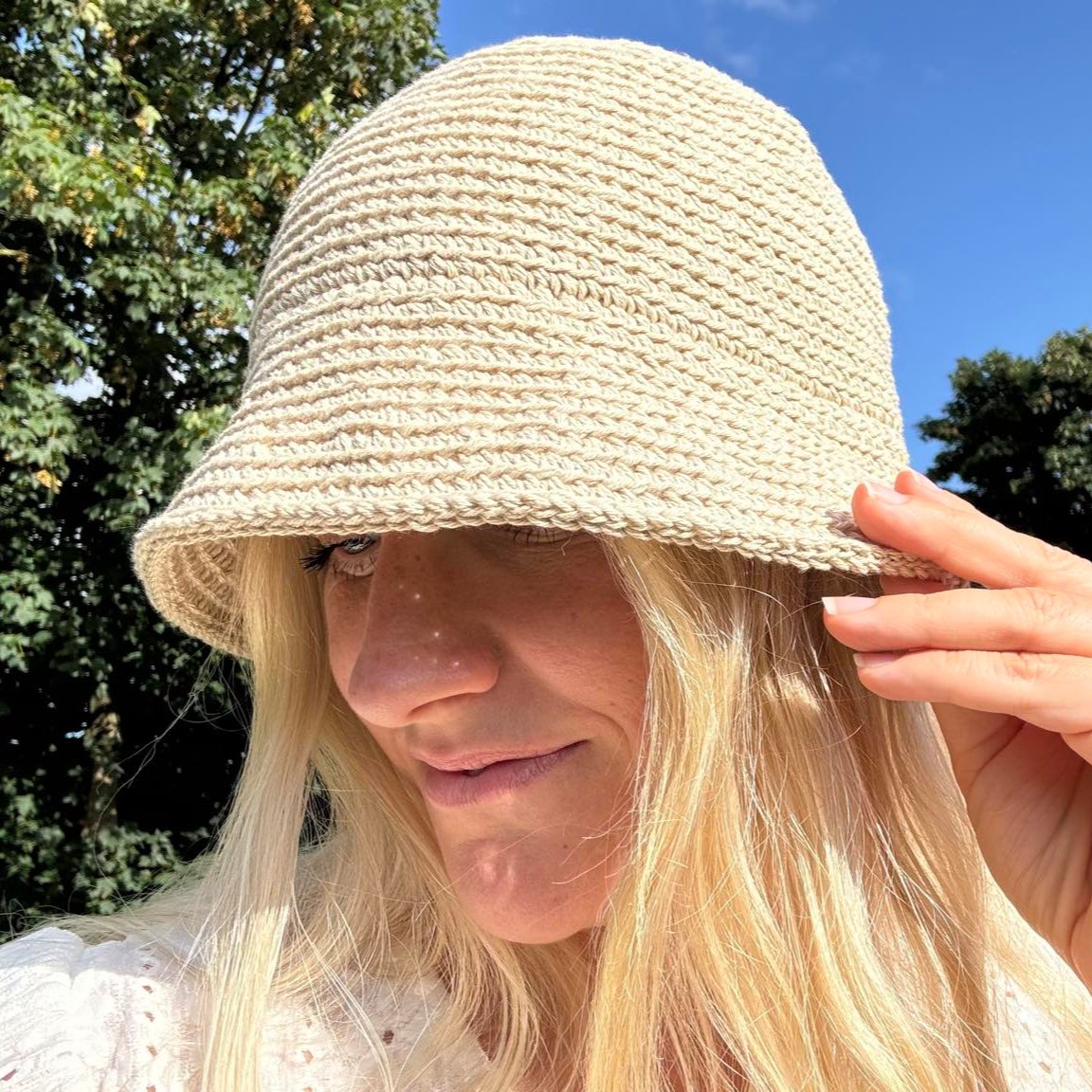 Bucket Hat Crochet Retro Style