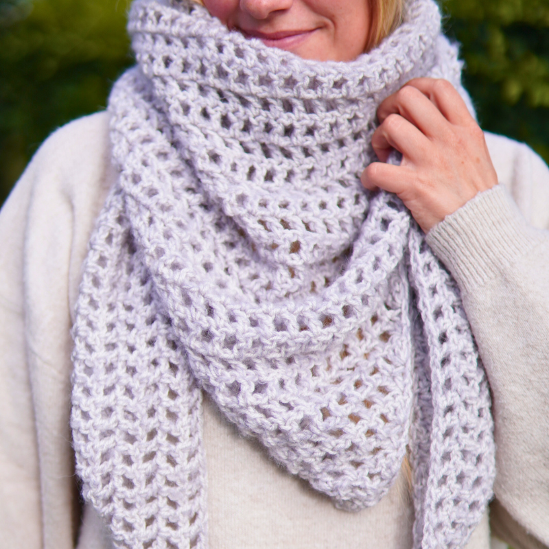 Easy crochet shawl pattern
