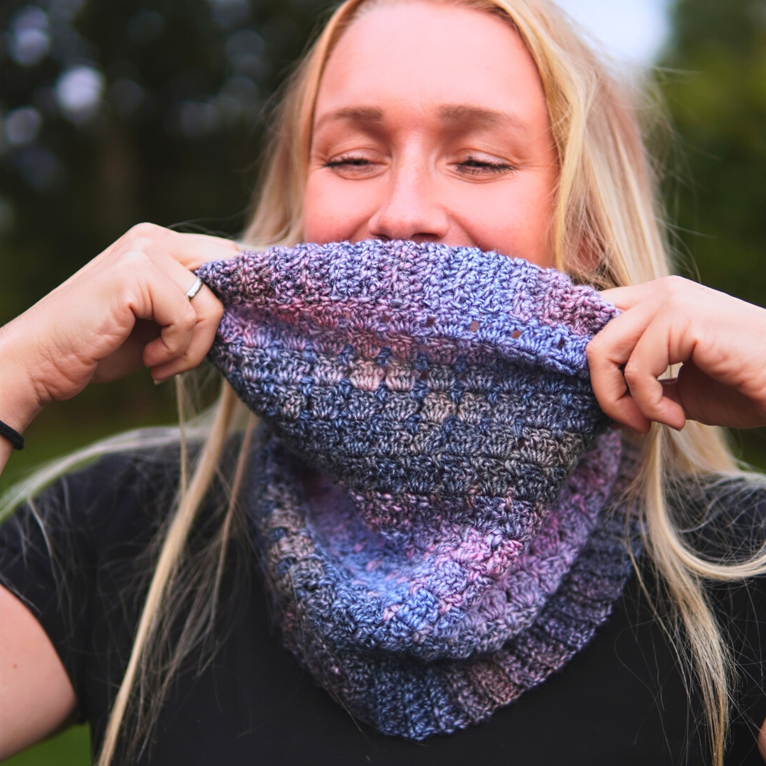 crocheted cowl scarf