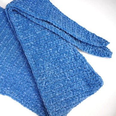 crochet hooded scarf pattern in blue Honey Bunny yarn from Hobbii