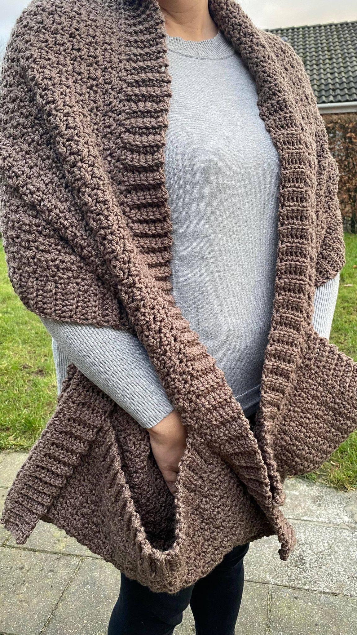 PATTERN: Pocket Shawl - Diving Ducks Crochet