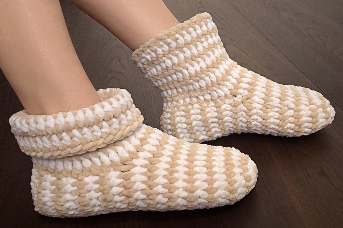 Beige and white crochet bootie slipper made with super bulky yarn