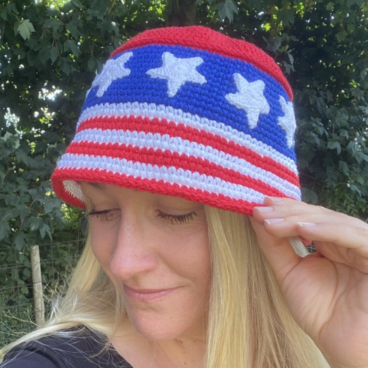 PATTERN: American Flag Bucket Hat - Diving Ducks Crochet