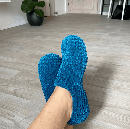 PATTERN: Slippers in Velvet Yarn - Diving Ducks Crochet