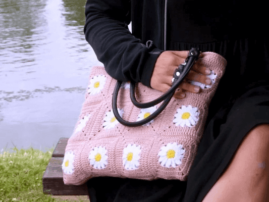 PATTERN: Granny Square Bag "Daisy" - Diving Ducks Crochet