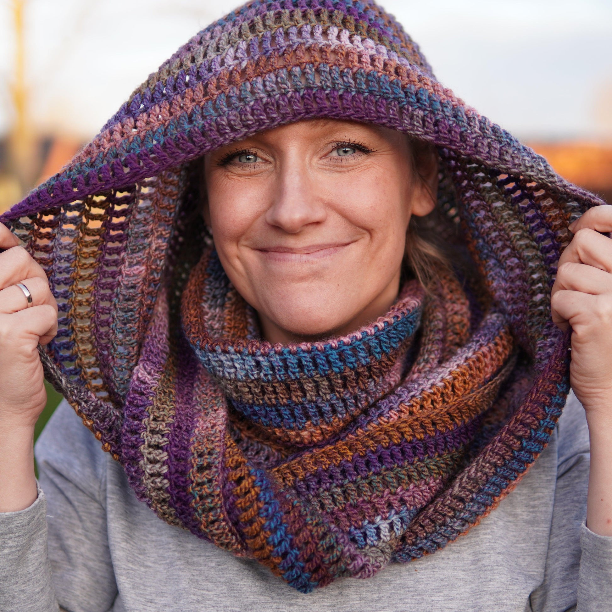 PATTERN: Infinity Scarf Crochet - Main Image